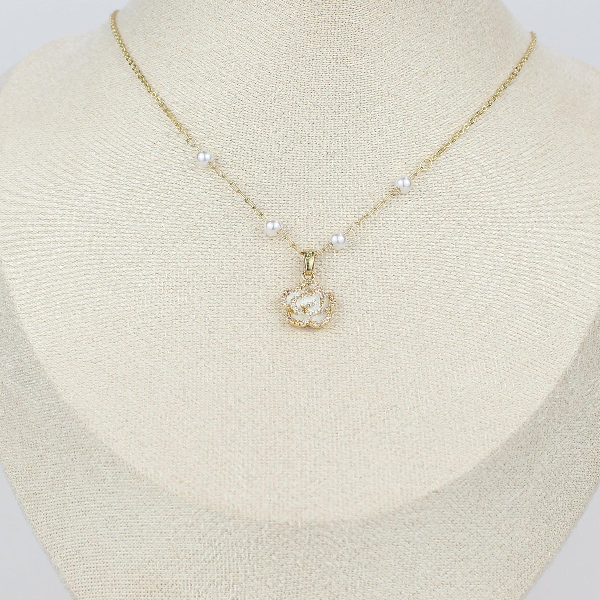Pearl Rose Elegance Necklace